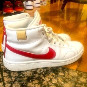 Nike blazers red